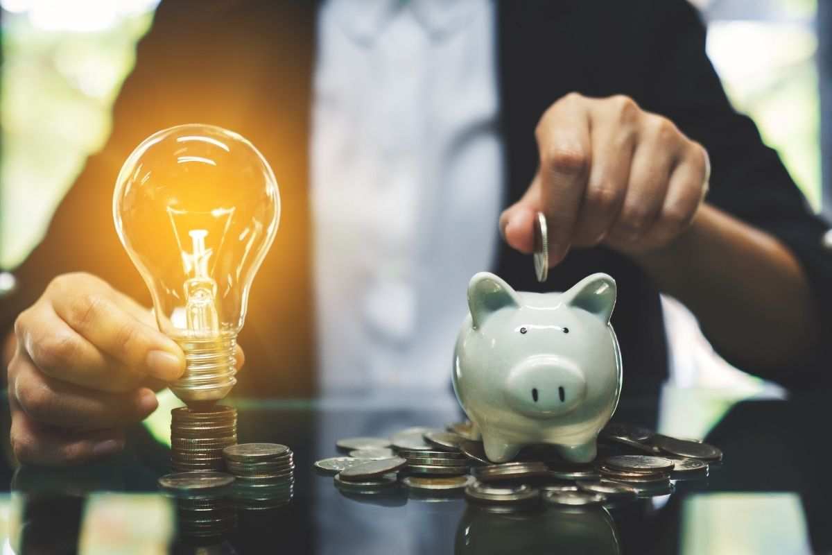 Come risparmiare energia in casa: 15 consigli pratici